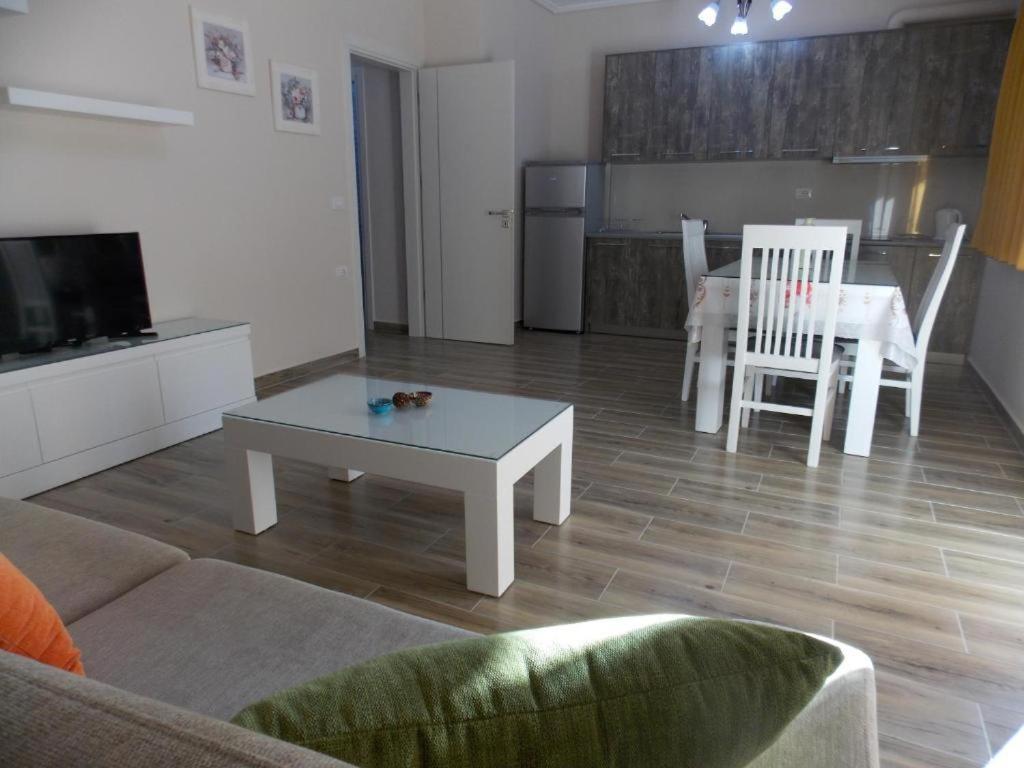 Coastline Apartments Саранда Экстерьер фото