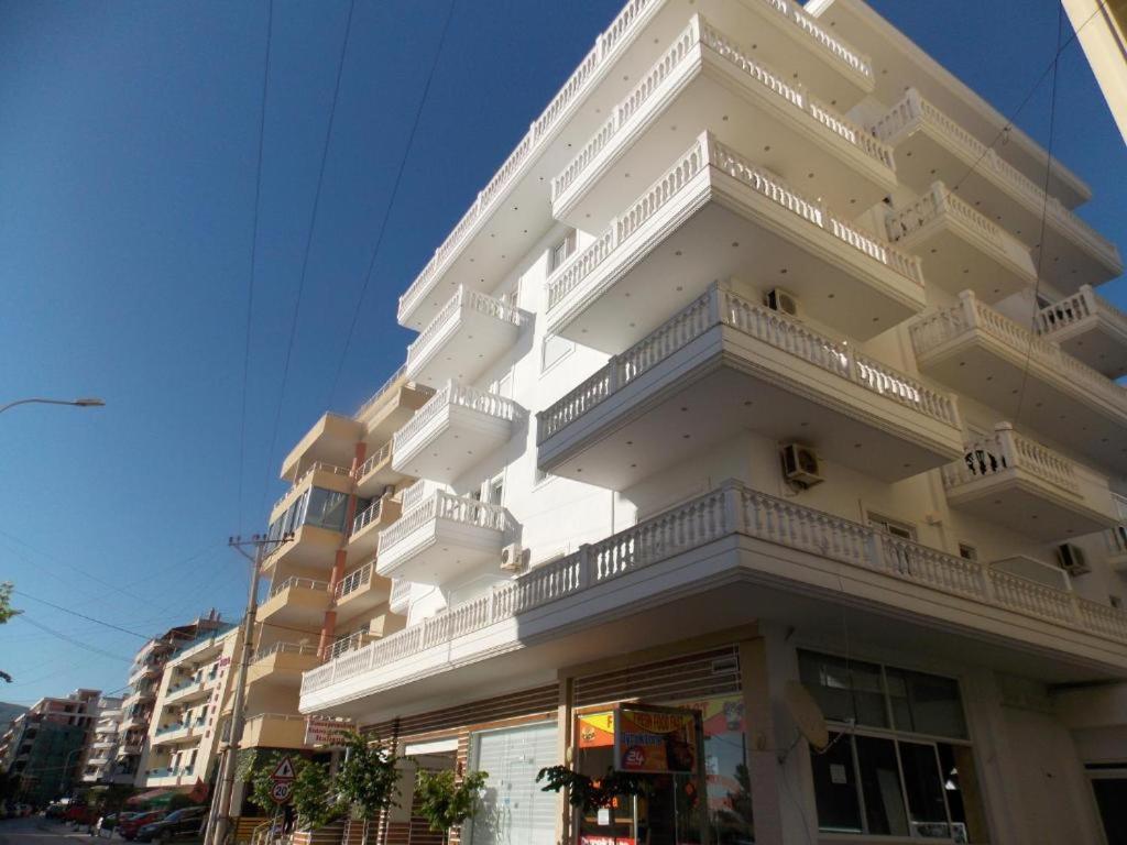 Coastline Apartments Саранда Экстерьер фото